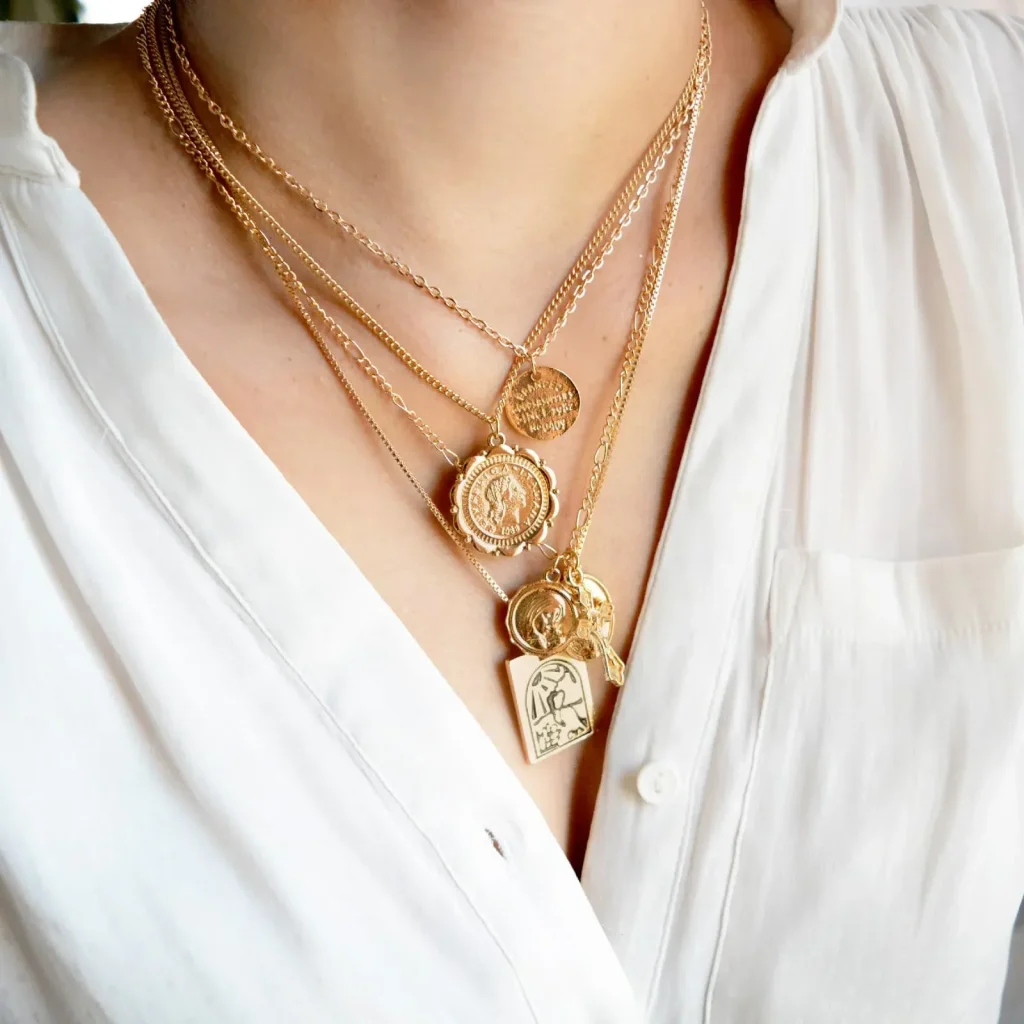 Layered Necklace Trend That Redefines Modern Style Layered Necklace Trend That Redefines Modern Style